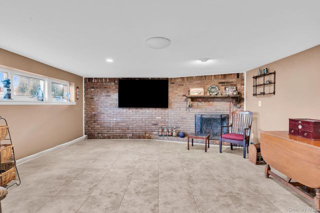 266 Bayview Avenue, Massapequa, NY 11758