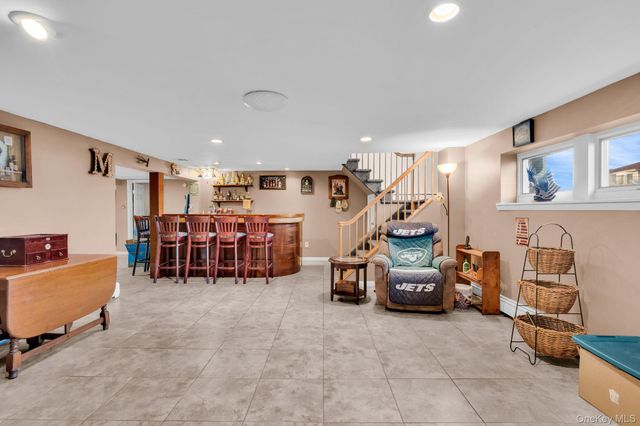 266 Bayview Avenue, Massapequa, NY 11758