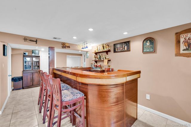 266 Bayview Avenue, Massapequa, NY 11758