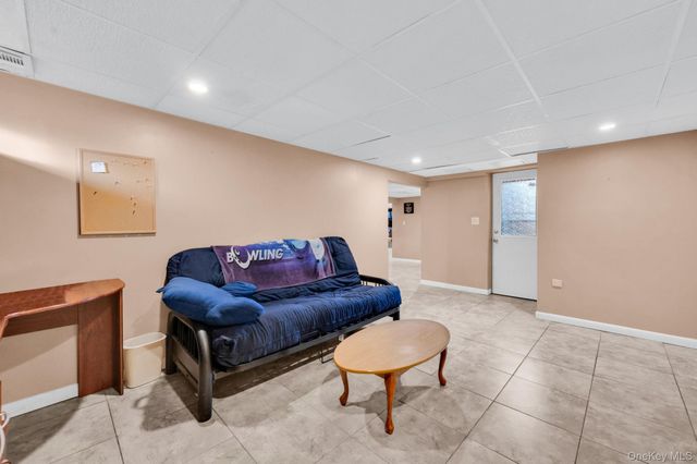 266 Bayview Avenue, Massapequa, NY 11758