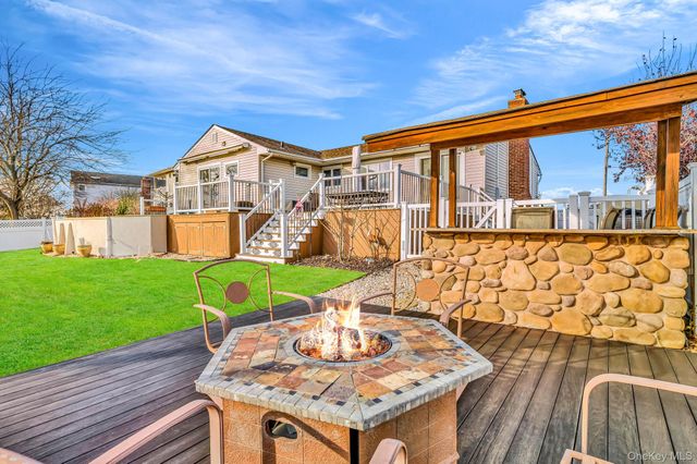 266 Bayview Avenue, Massapequa, NY 11758