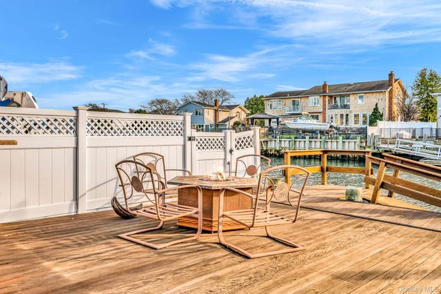 266 Bayview Avenue, Massapequa, NY 11758