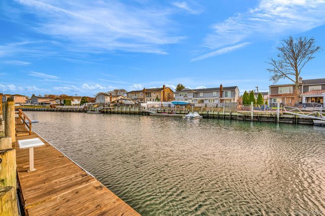 266 Bayview Avenue, Massapequa, NY 11758