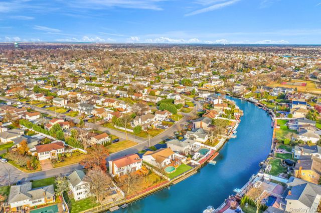 266 Bayview Avenue, Massapequa, NY 11758