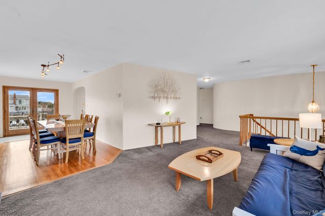 266 Bayview Avenue, Massapequa, NY 11758