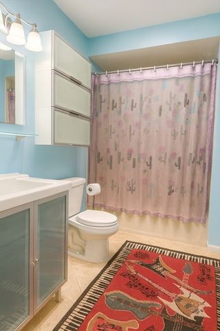 200 Cove Way 107, Quincy, MA 02169