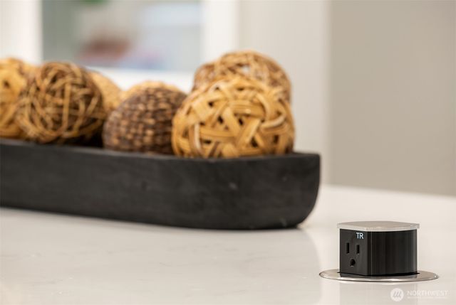 17210 NE 95th Street, Redmond, WA 98052