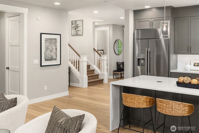 17210 NE 95th Street, Redmond, WA 98052