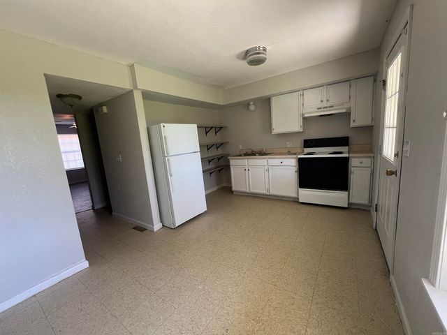 927-929 E Margret, Piggott, AR 72454
