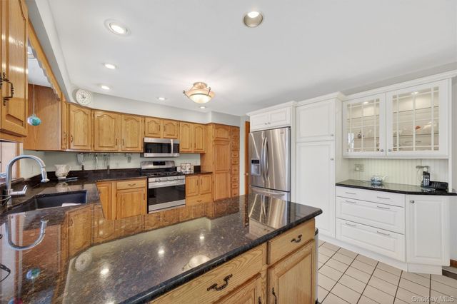 12 Berghoff Drive, Fishkill, NY 12524