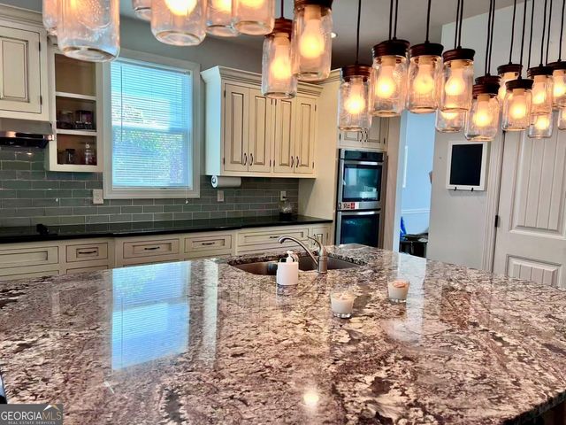 303 Evesham Avenue, Peachtree City, GA 30269