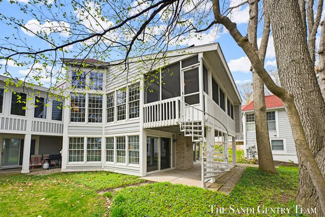 16917 Landing Lane, Ferrysburg City, MI 49456