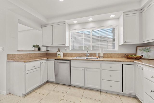 6865 Airoso Ave, San Diego, CA 92120