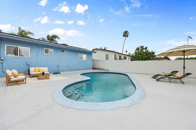 6865 Airoso Ave, San Diego, CA 92120