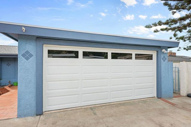 6865 Airoso Ave, San Diego, CA 92120