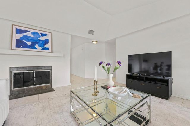 6865 Airoso Ave, San Diego, CA 92120