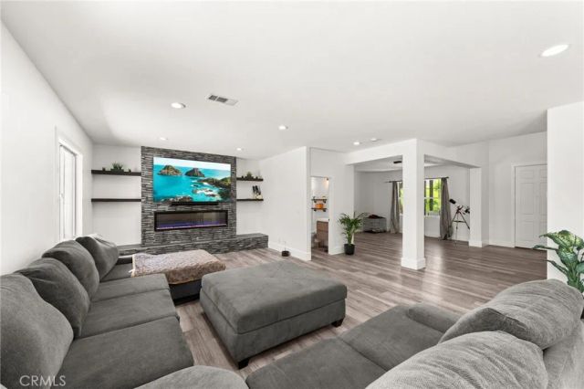 24322 Kenosha Court, Corona, CA 92883