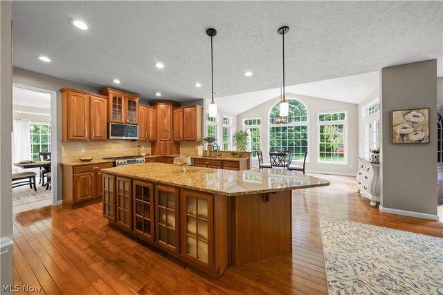 2796 Max Court, Twinsburg, OH 44087