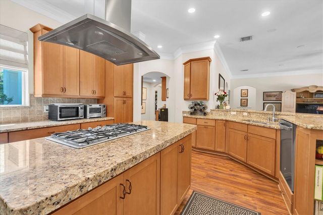 16301 DUNLINDALE DRIVE, Lithia, FL 33547