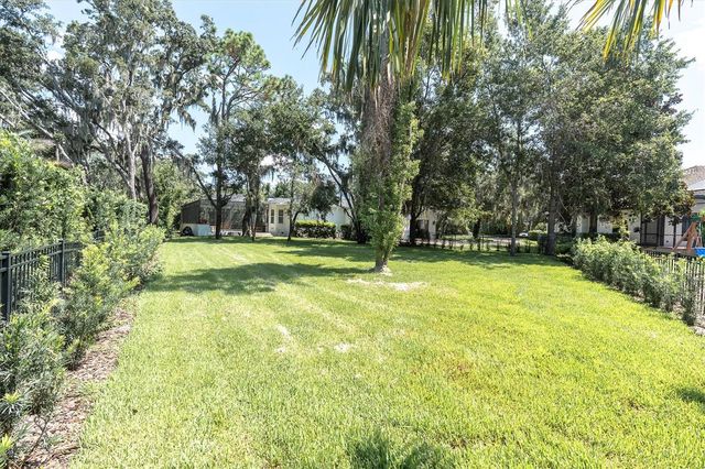 16301 DUNLINDALE DRIVE, Lithia, FL 33547