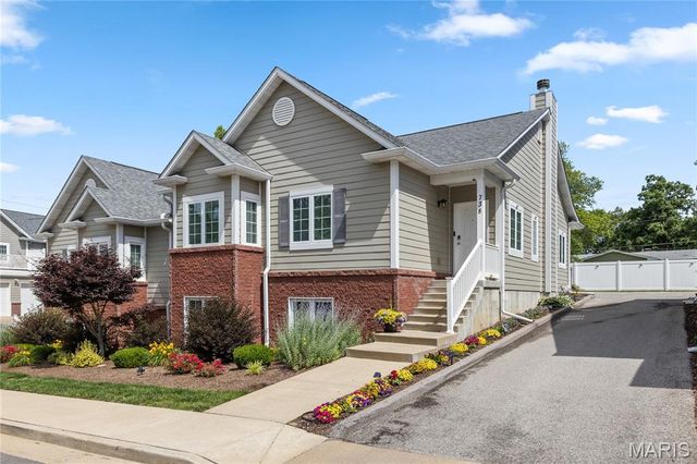738 Windberry Court 9, Oakland, MO 63122