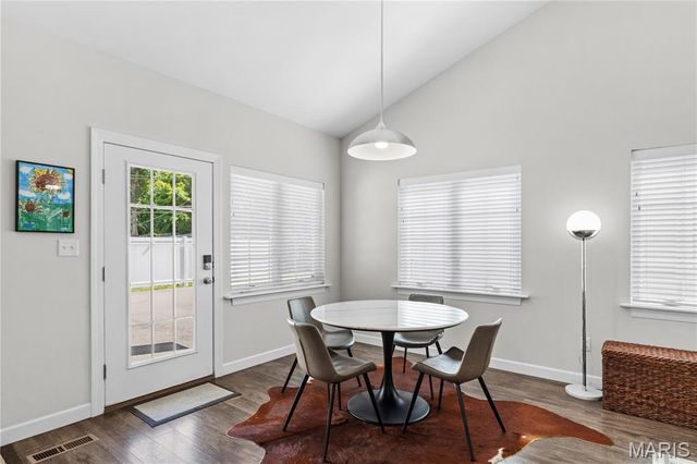 738 Windberry Court 9, Oakland, MO 63122