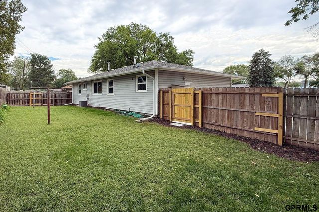 1820 Brower Road, Lincoln, NE 68502