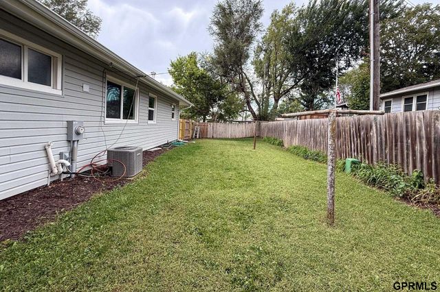 1820 Brower Road, Lincoln, NE 68502