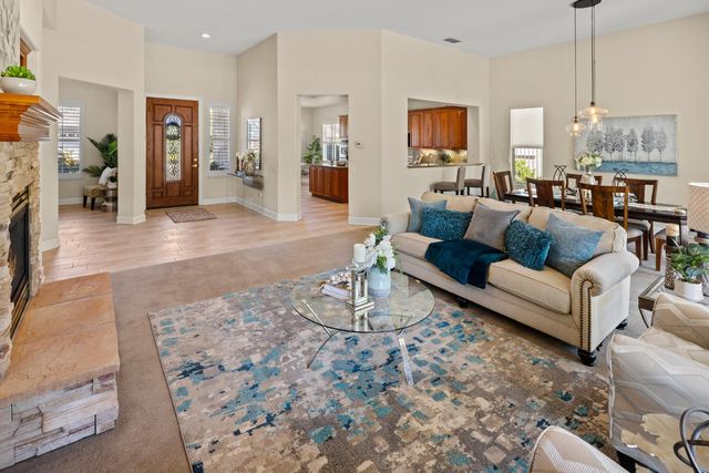 2107 Stonecrest Ln, Lincoln, CA 95648