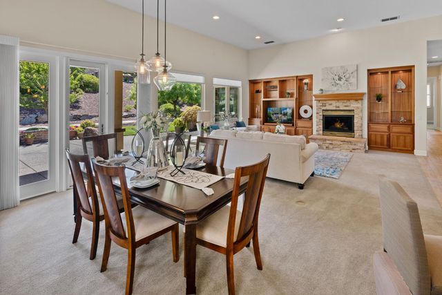 2107 Stonecrest Ln, Lincoln, CA 95648