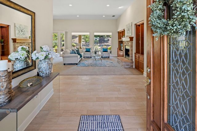 2107 Stonecrest Ln, Lincoln, CA 95648