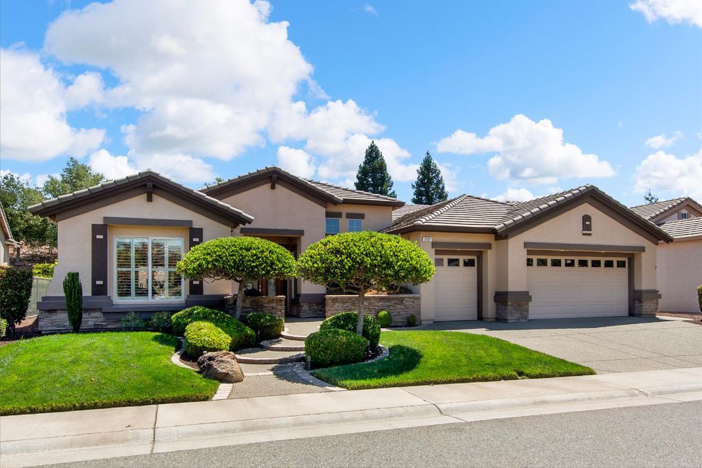 2107 Stonecrest Ln, Lincoln, CA 95648