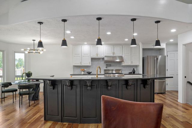 506 S Pepperhill Drive, Nixa, MO 65714