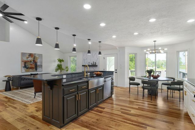 506 S Pepperhill Drive, Nixa, MO 65714