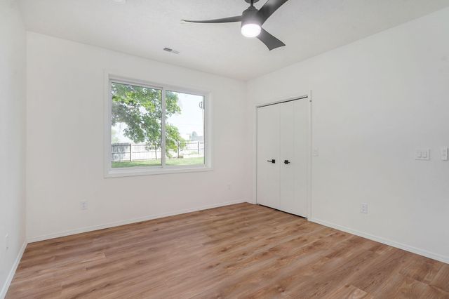 506 S Pepperhill Drive, Nixa, MO 65714