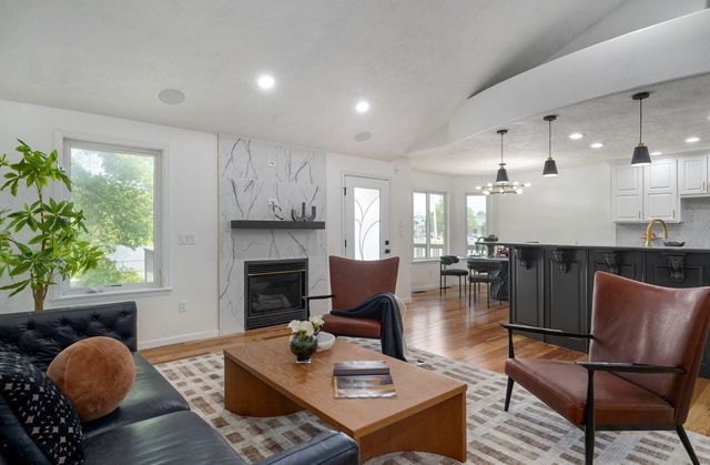 506 S Pepperhill Drive, Nixa, MO 65714