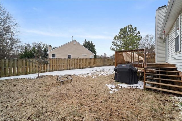 5800 Edgebrook Court, Jamestown, NC 27282