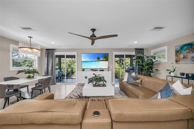 7149 LONGBOAT DRIVE N, Longboat Key, FL 34228
