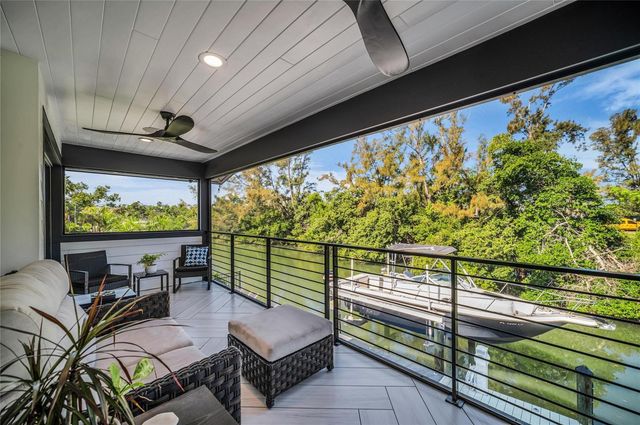 7149 LONGBOAT DRIVE N, Longboat Key, FL 34228