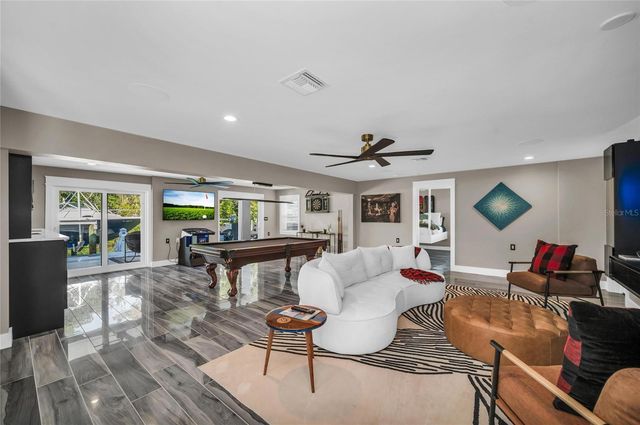 7149 LONGBOAT DRIVE N, Longboat Key, FL 34228