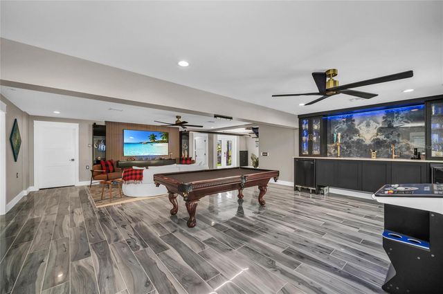 7149 LONGBOAT DRIVE N, Longboat Key, FL 34228