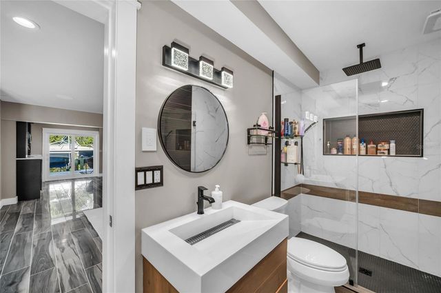 7149 LONGBOAT DRIVE N, Longboat Key, FL 34228