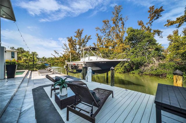 7149 LONGBOAT DRIVE N, Longboat Key, FL 34228