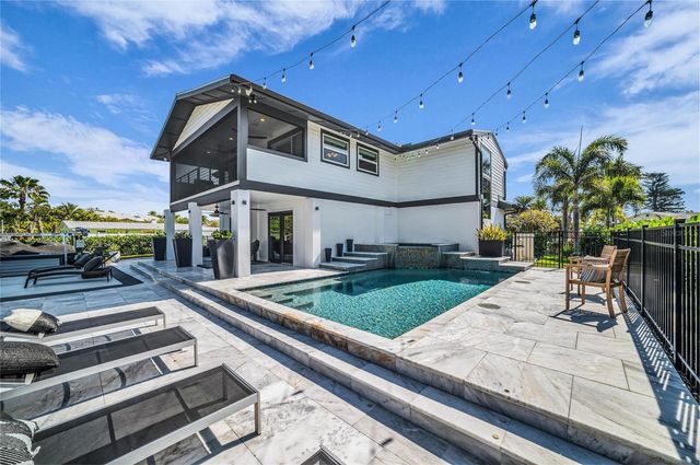 7149 LONGBOAT DRIVE N, Longboat Key, FL 34228