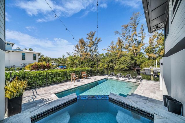 7149 LONGBOAT DRIVE N, Longboat Key, FL 34228