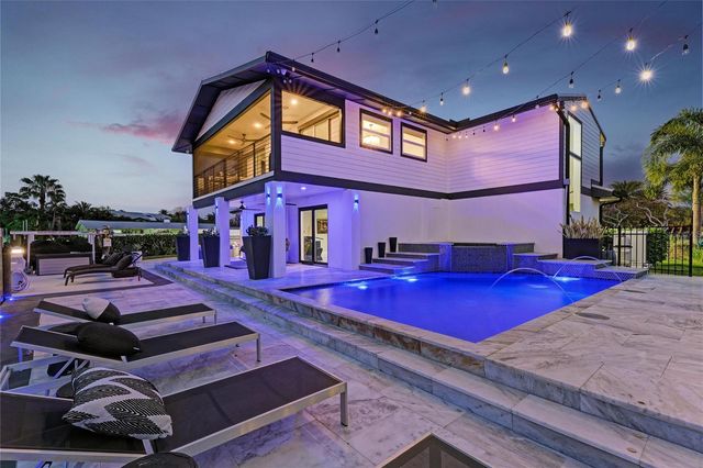 7149 LONGBOAT DRIVE N, Longboat Key, FL 34228