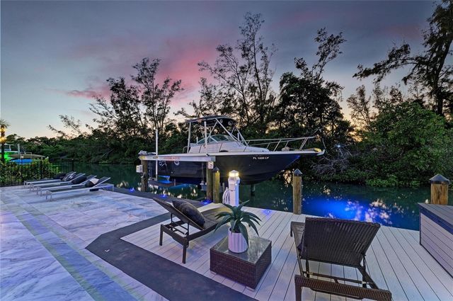 7149 LONGBOAT DRIVE N, Longboat Key, FL 34228