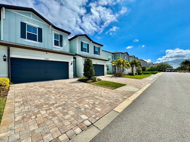 11281 BEACH WALK WAY NE, St Petersburg, FL 33716