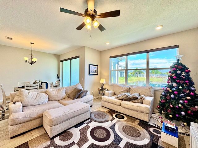 11281 BEACH WALK WAY NE, St Petersburg, FL 33716