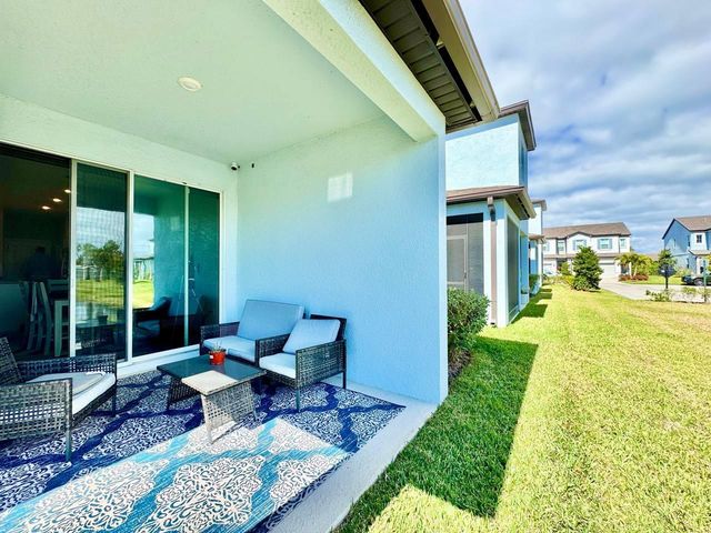 11281 BEACH WALK WAY NE, St Petersburg, FL 33716